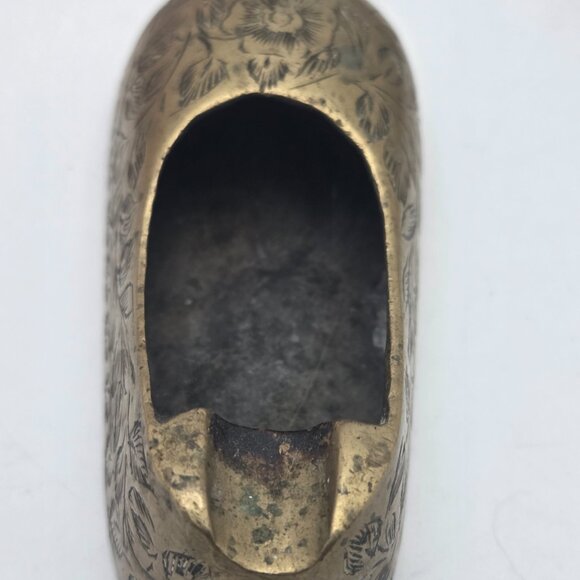 Vintage 1970s Brass Slipper Shoe Ashtrays Etched Brass Made in India MCM - Picture 5 of 16